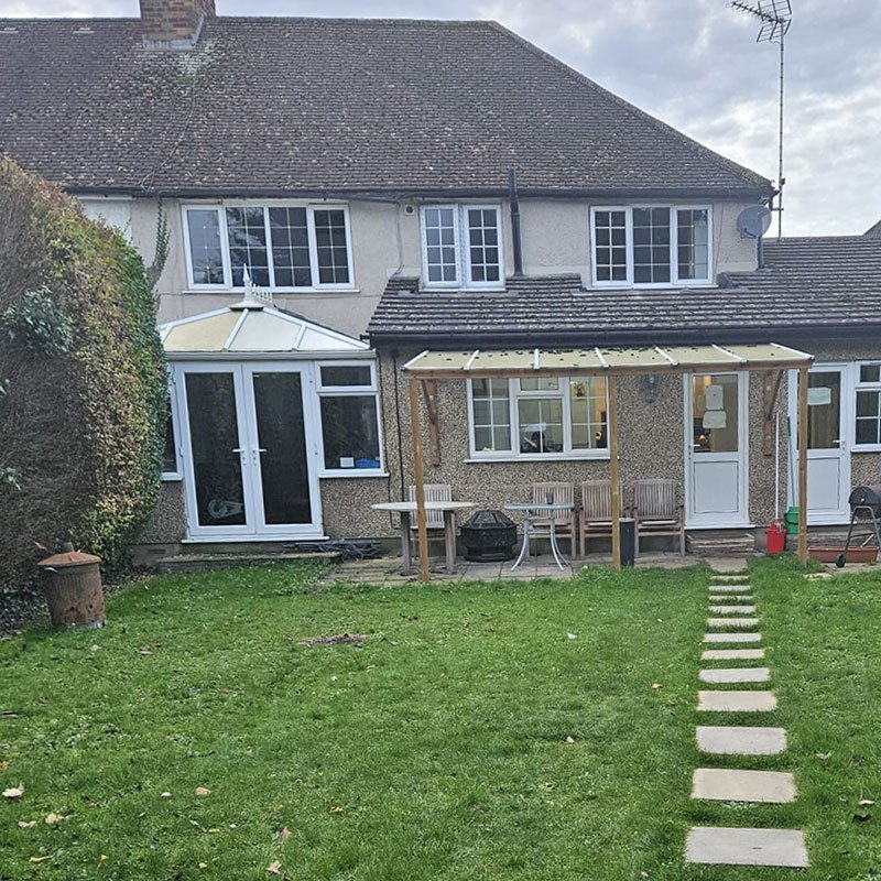 A welcoming shared space at Sleapshyde House